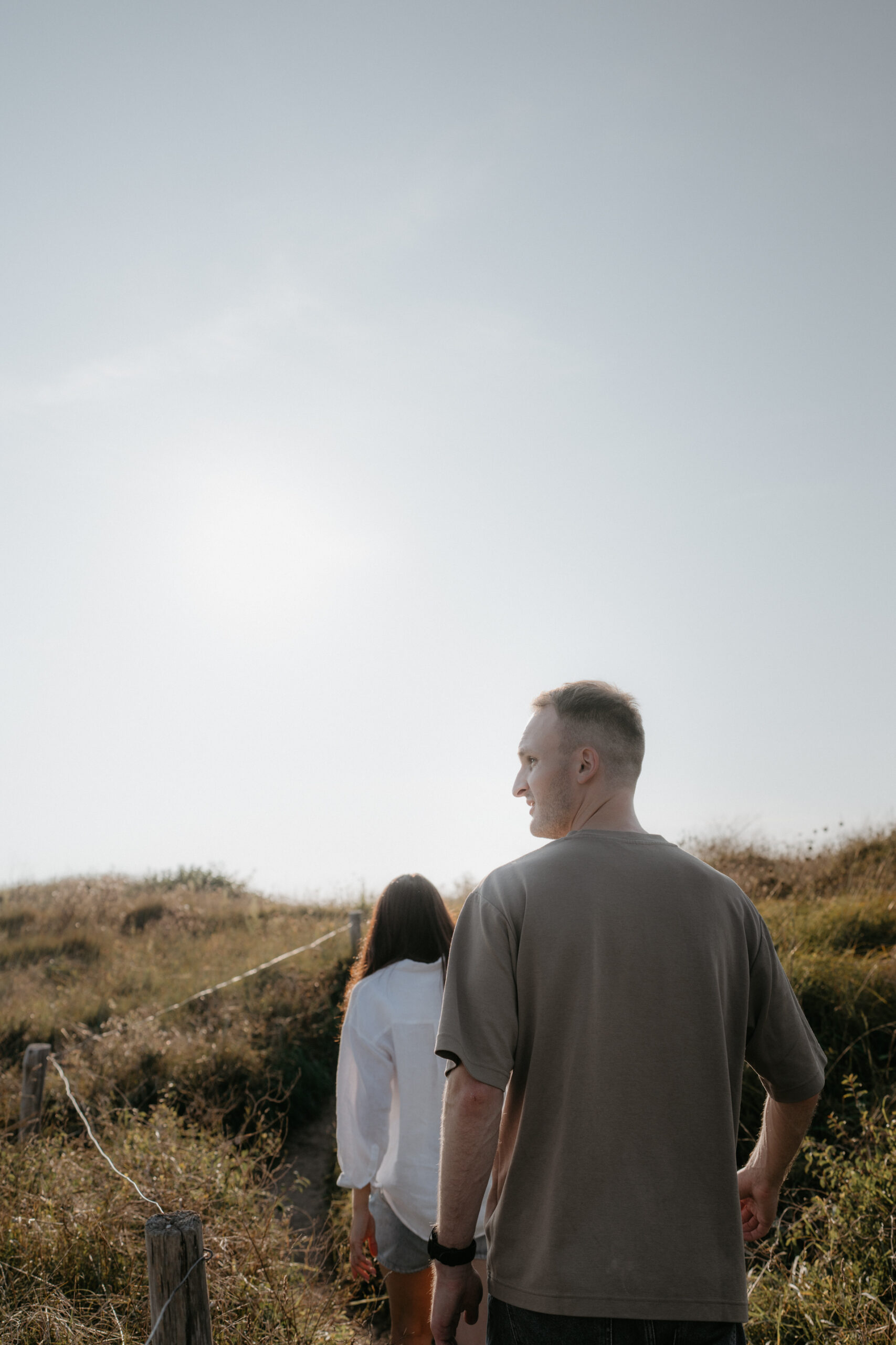 Photographe séance engagement photo couple Finistère Bretagne Crozon