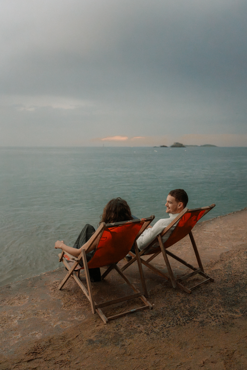 Séance photo couple Bretagne Photographe séance engagement côte d'Émeraude