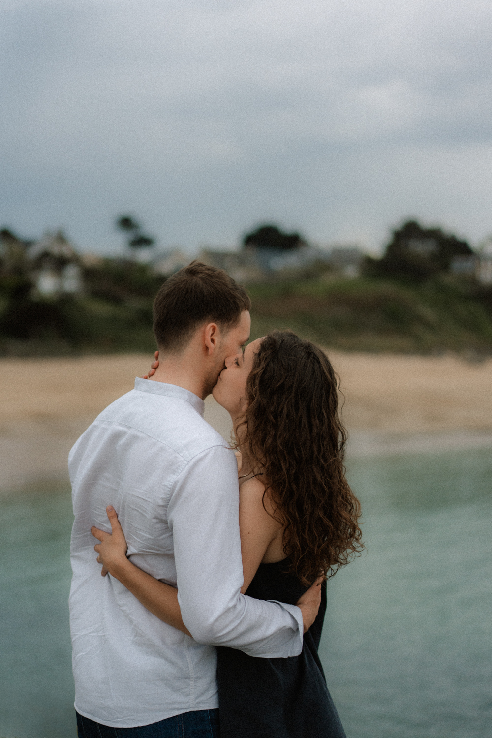 Séance photo couple Bretagne Photographe séance engagement côte d'Émeraude