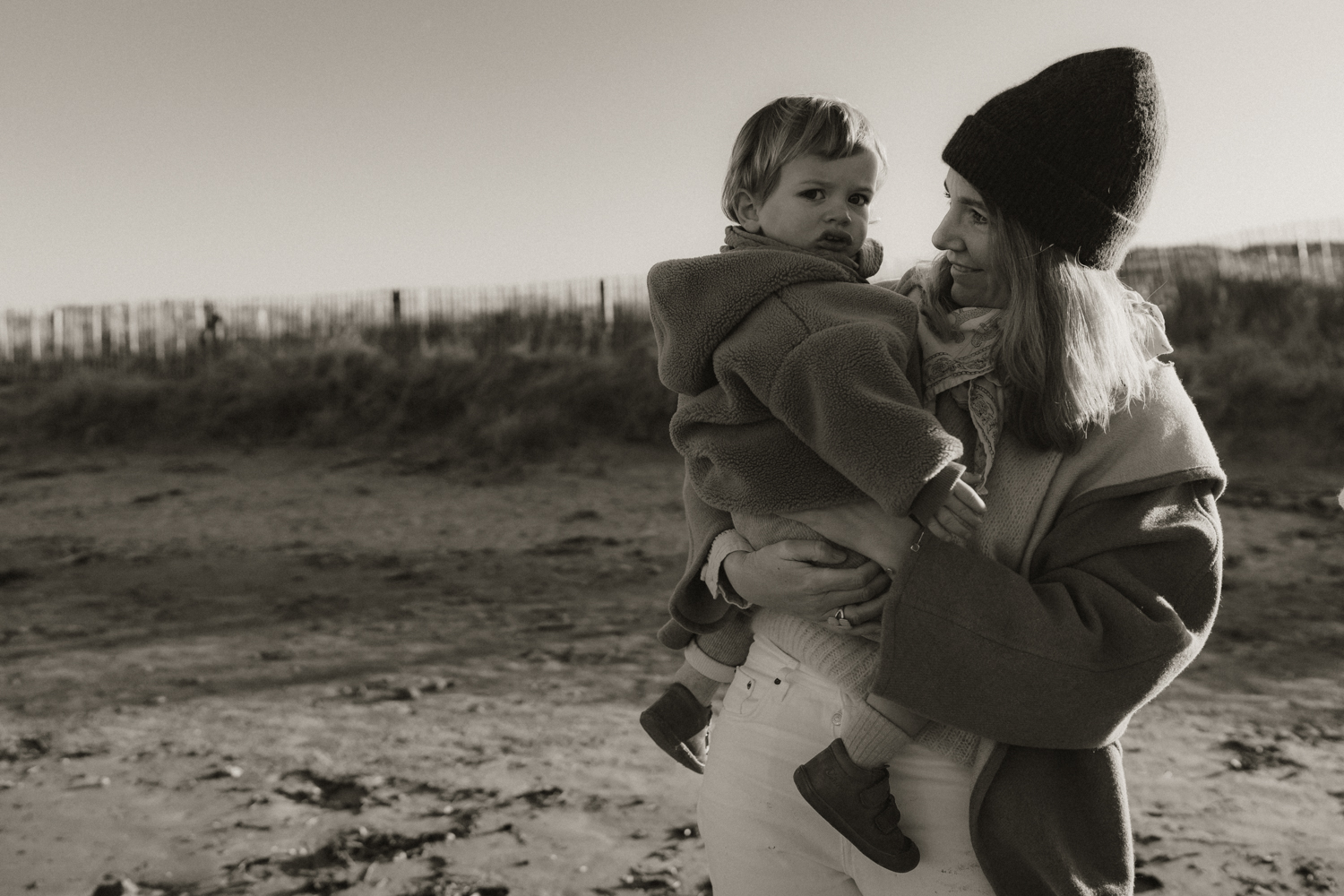 Séance photo famille plage hiver Finistère
