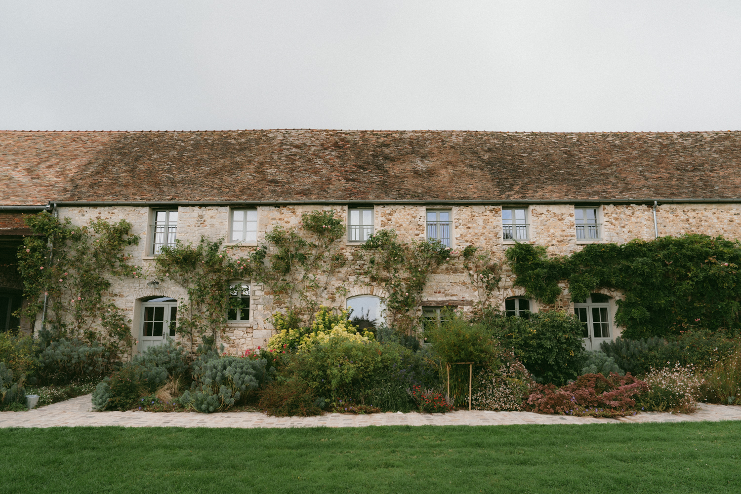 Photographe-Mariage-Paris-DomainedeMauvoisin-FannyJzql273 Photographe Mariage Paris Domaine de Mauvoisin