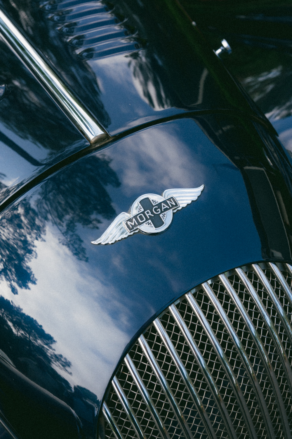 Voiture ancienne des mariés Morgan